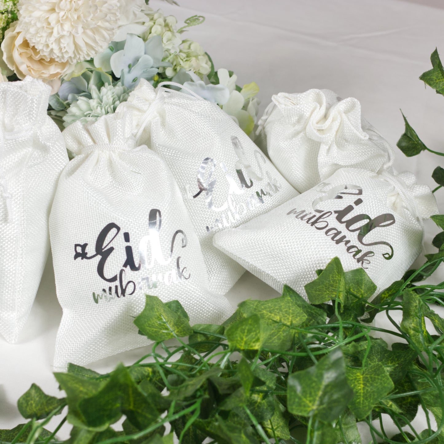 Eid Mubarak Gift Pouches - White & Silver - Pack of 5